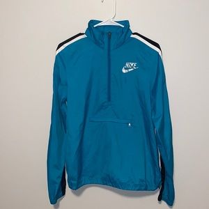 Vintage style Nike windbreaker
